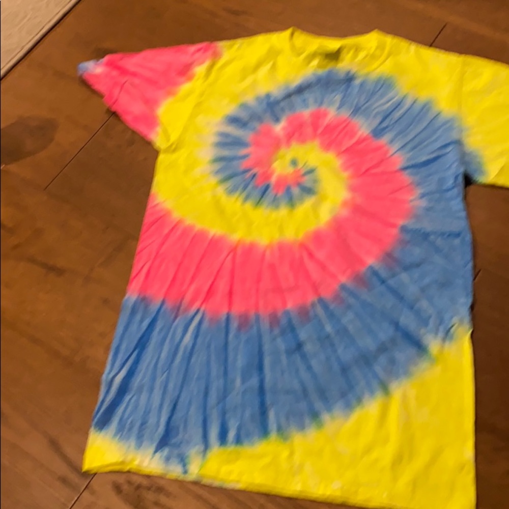 Brand New tie-dye T-shirt size small